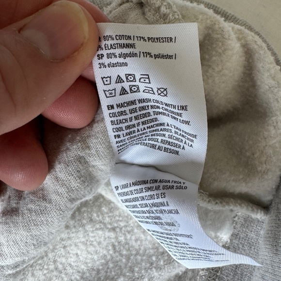 American Eagle AE Men's Long Sleeve Pullover Hoodie Cream Medium Spell-Out Arm - Picture 8 of 15